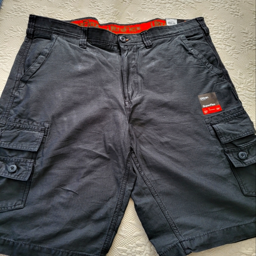 Mens cargo shoets